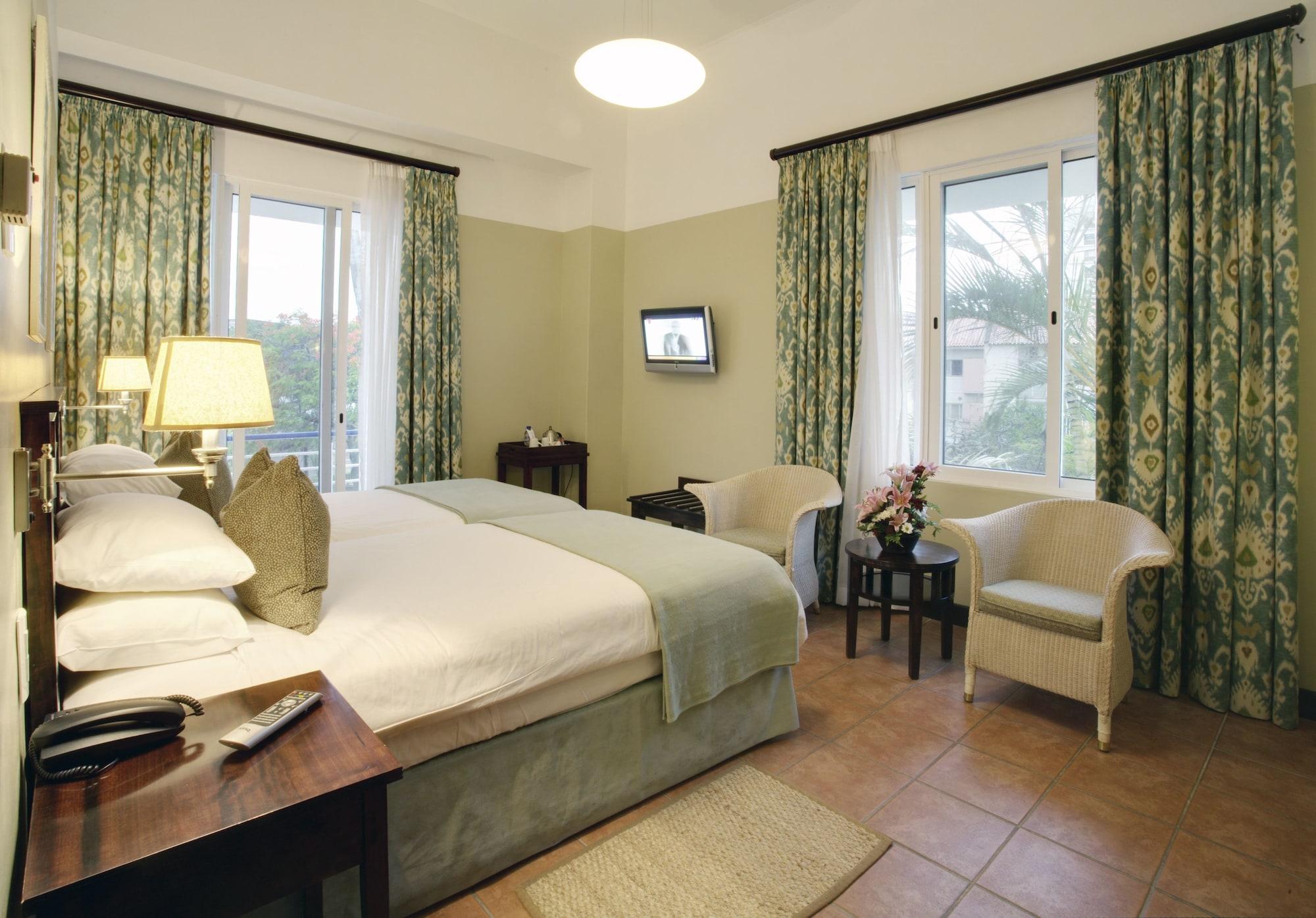 Hotel Cardoso Maputo Bagian luar foto