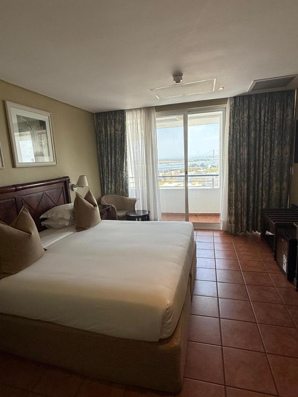 Hotel Cardoso Maputo Bagian luar foto