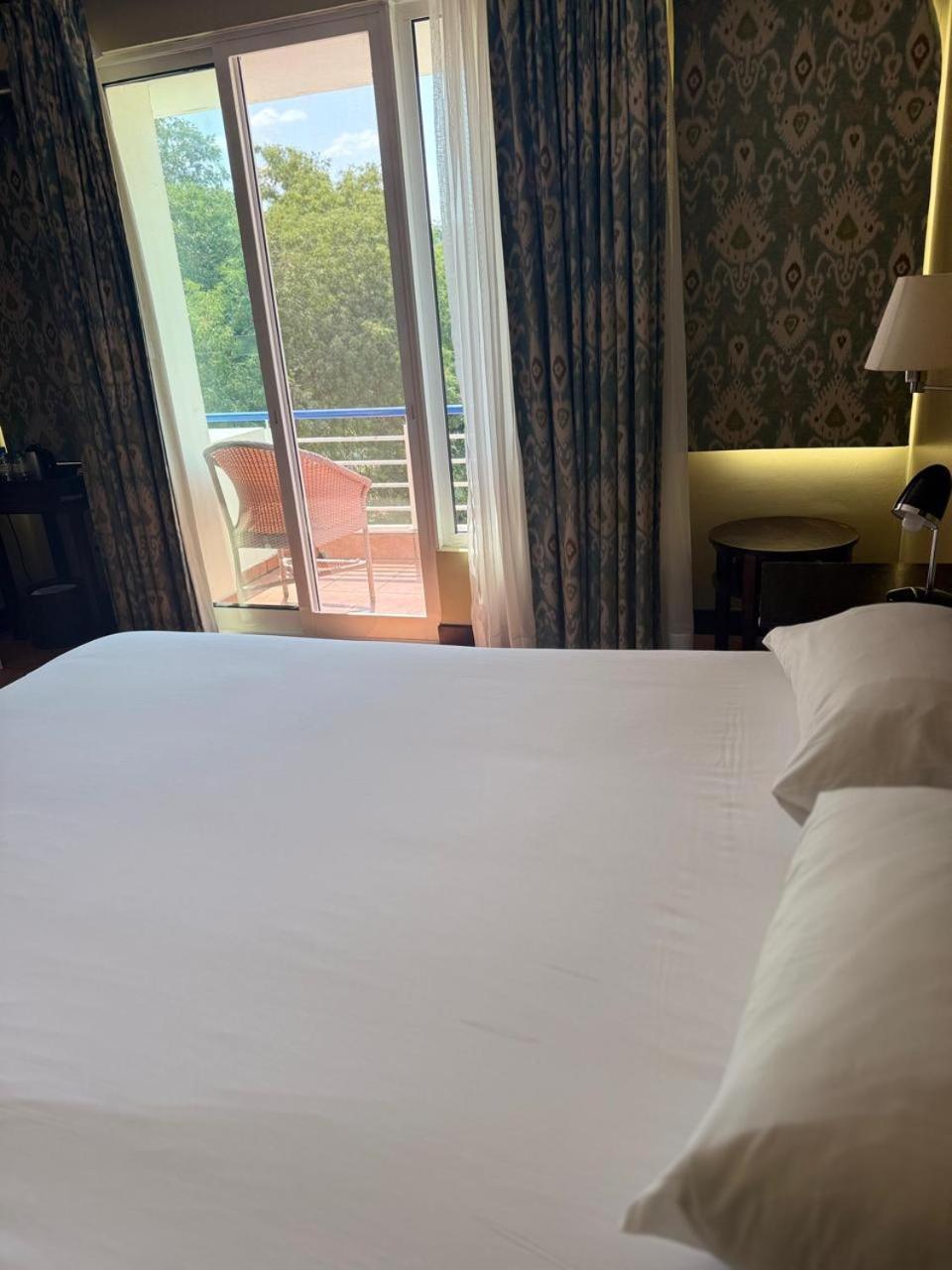 Hotel Cardoso Maputo Bagian luar foto