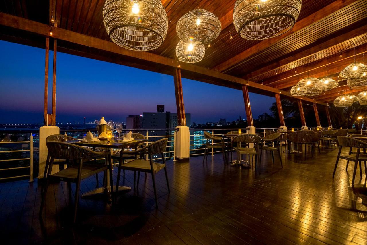 Hotel Cardoso Maputo Bagian luar foto