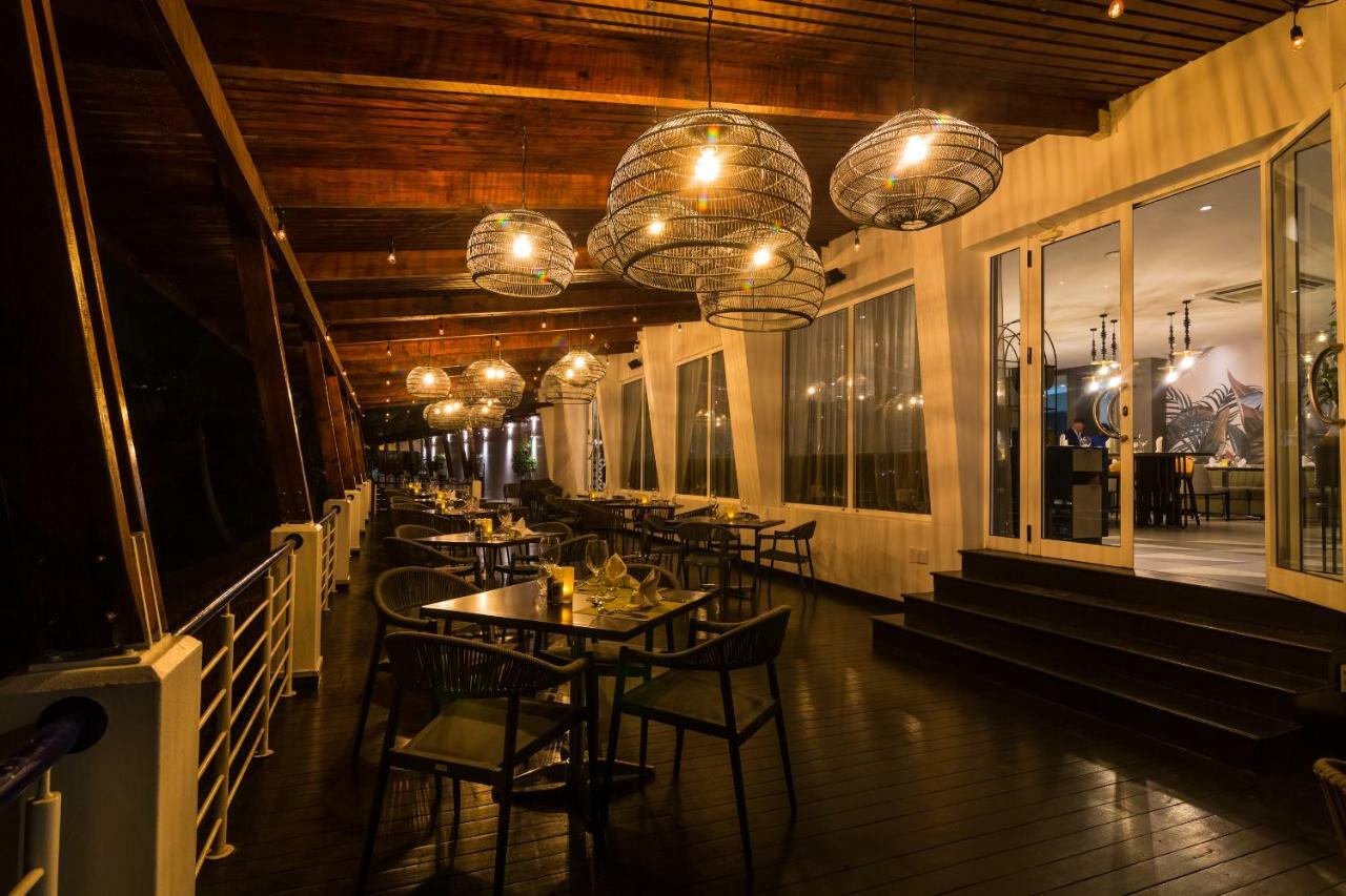 Hotel Cardoso Maputo Bagian luar foto